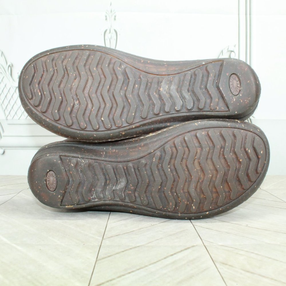UGG Brown Leather Round Toe Pull On Sheepskin Lined Winter Boots Size 9 - Picture 9 of 9